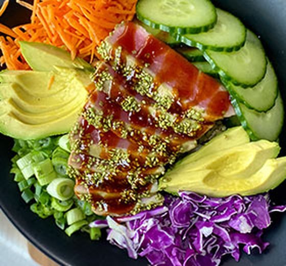 Seared ahi tuna bowl
